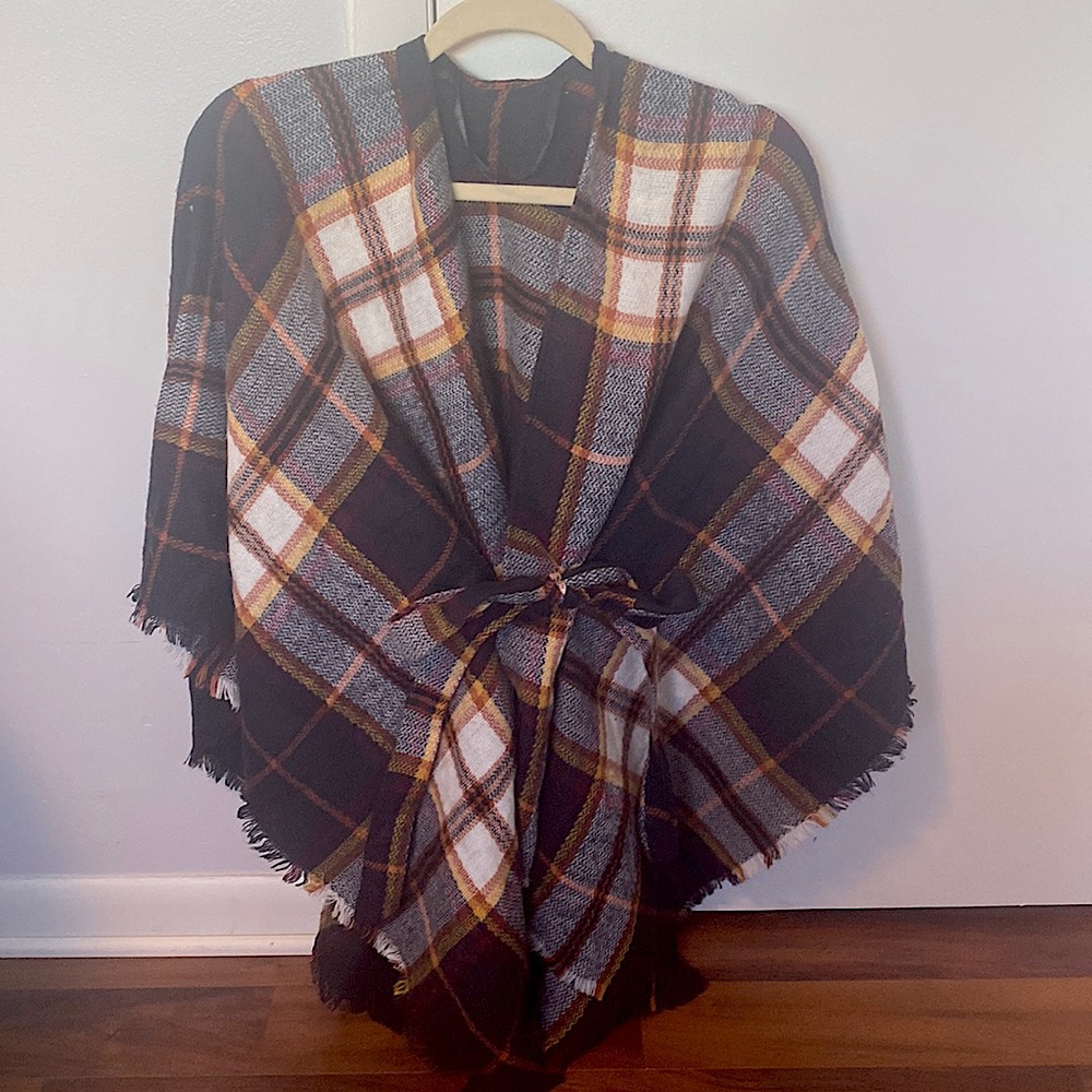 Cozy Shawl with Tie